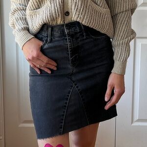 Levi’s Washed Black Jean Skirt
